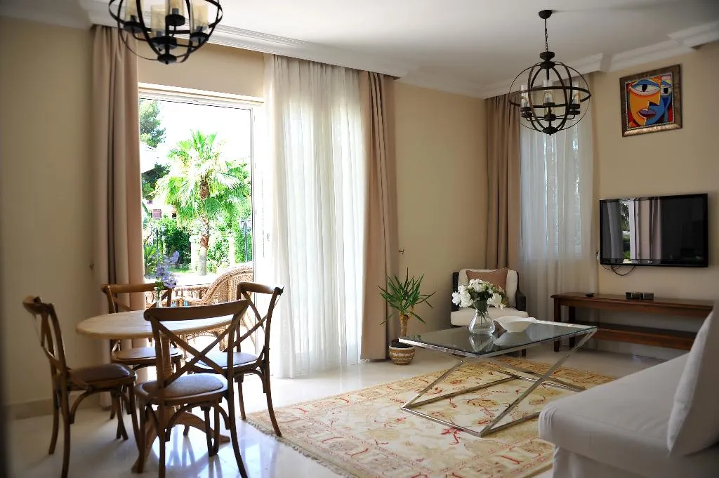 APARTMENT POOL VIEW Room, Kemer Residence, Antalya