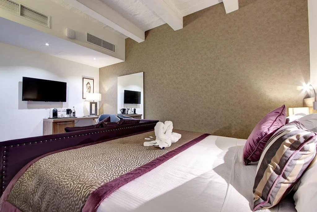 QUADRUPLE TWO BEDS Room, Palazzo Paolina Boutique Hotel, Malta