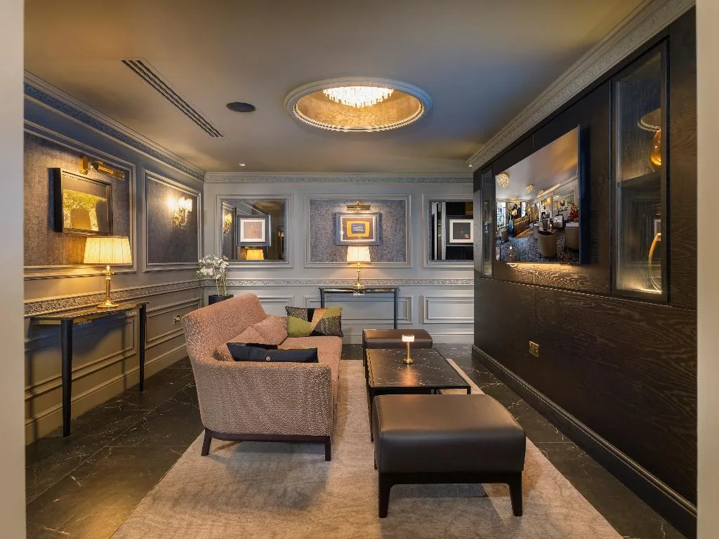 Lobby, Cassidys, Dublin