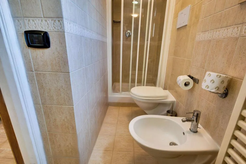 DOUBLE QUEEN SIZE BED Room, Hotel Terminal, Rome