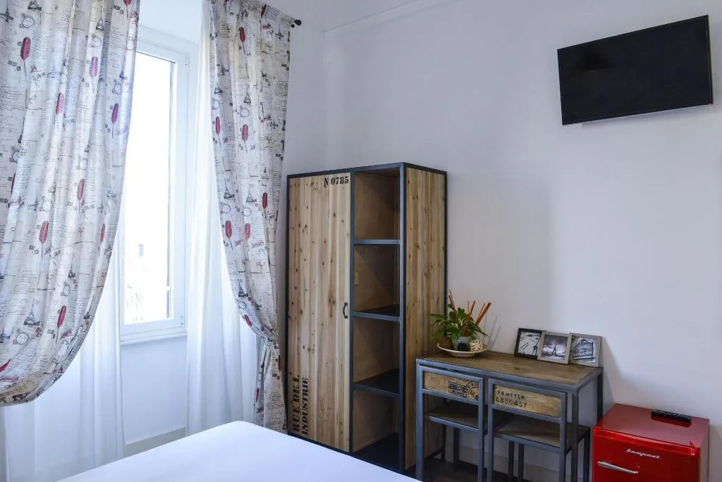 Room, Adelina Guesthouse, Naples