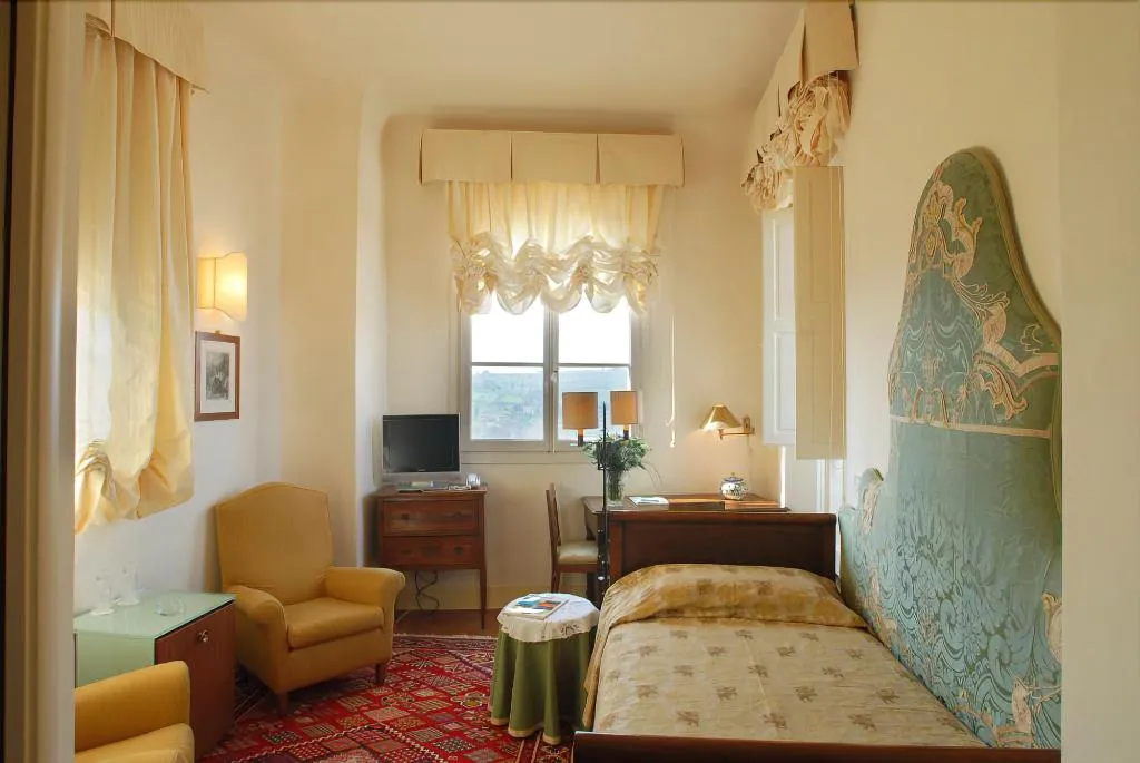 Room, Villa Le Piazzole, Florence