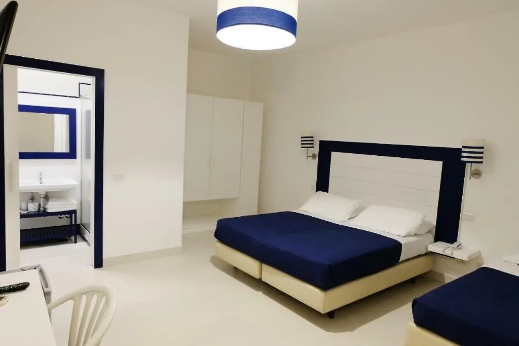 QUADRUPLE STANDARD Room, Baia Di Puolo, Naples