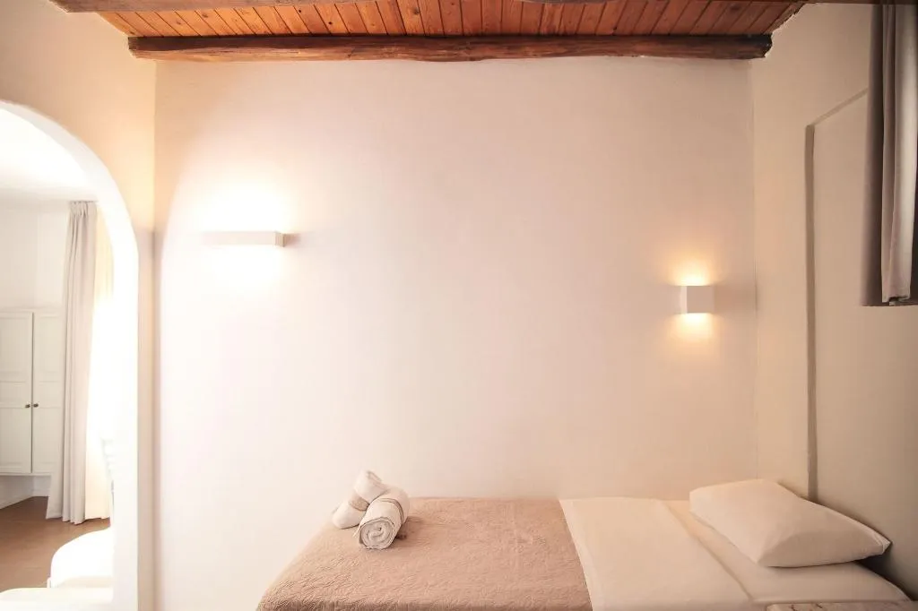Room, Kritikakis Village Apartments, Santorini