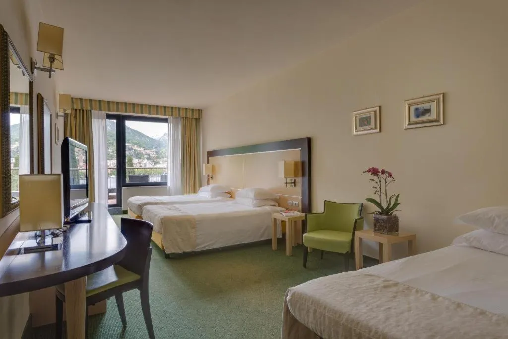 FAMILY ROOM LAKE VIEW Room, Hotel Griso Collection, Milan