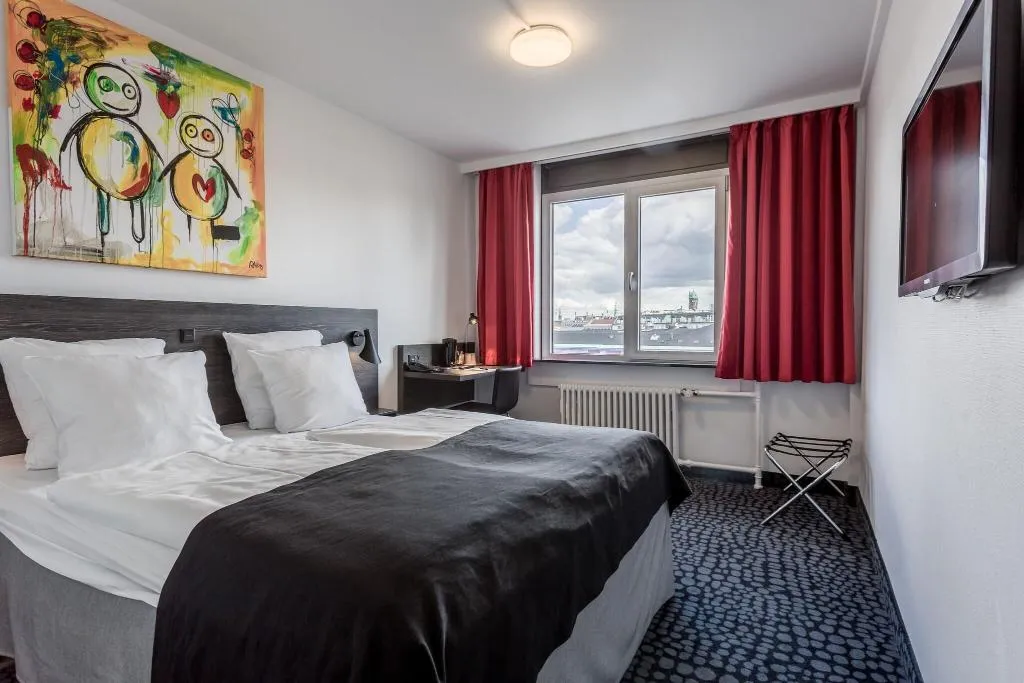 DOUBLE QUEEN SIZE BED Room, Mercur Copenhagen Hotel, Copenhagen
