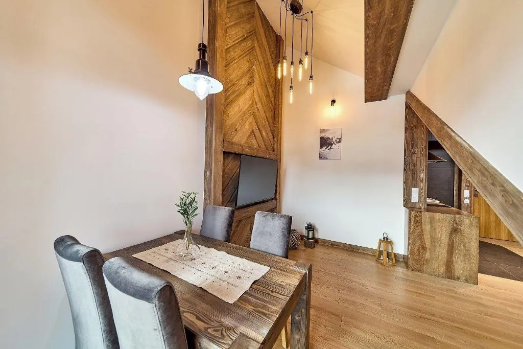 Room, ApartHotel Giewont, Krakow