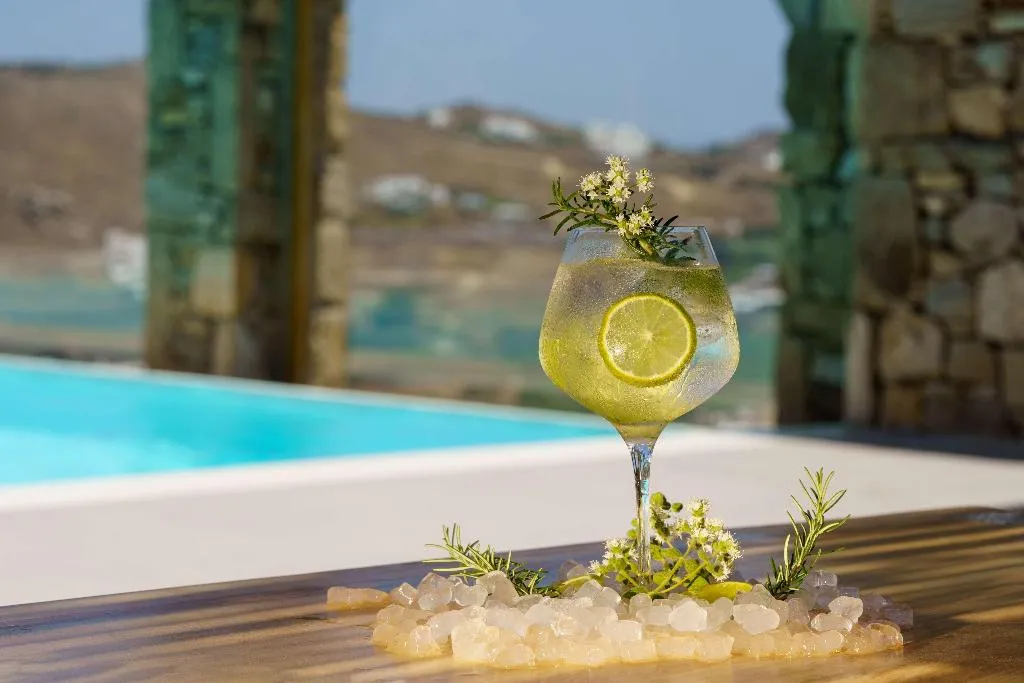 Bar, Radisson Blu Euphoria Resort, Mykonos