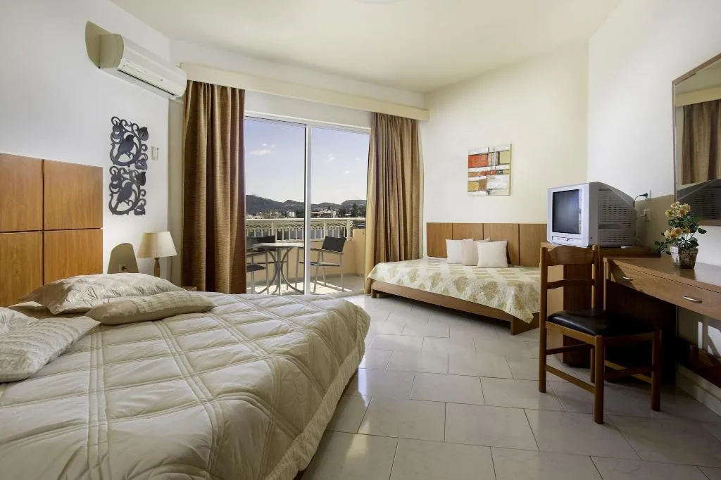 Room, Lyristis Apartments Plus, Rhodes