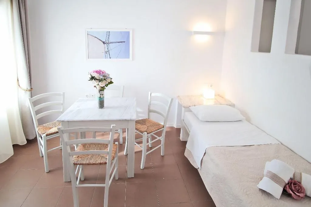 Room, Kritikakis Village Apartments, Santorini