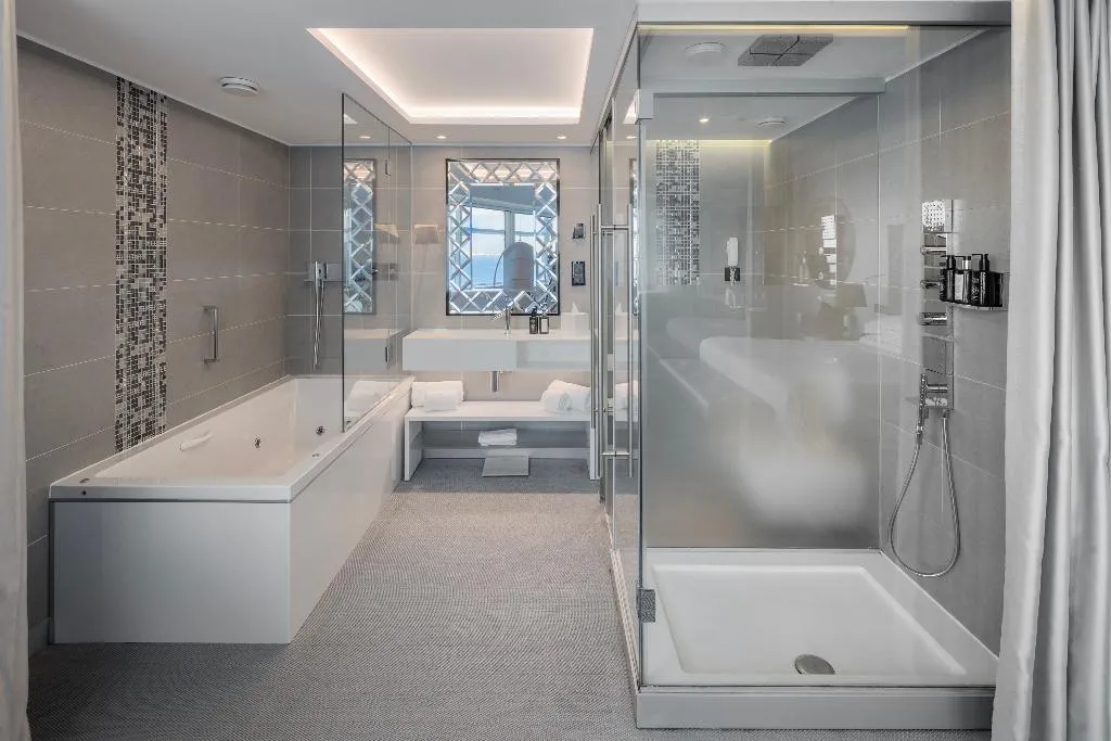 DOUBLE PREMIUM Room, Myriad By Sana Hotels, Lisbon