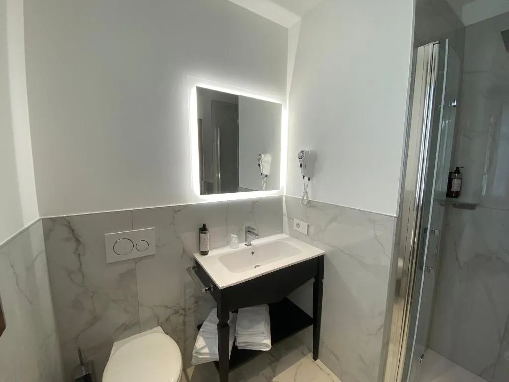 TRIPLE STANDARD Room, Park Hotel Villa Giustinian, Venice