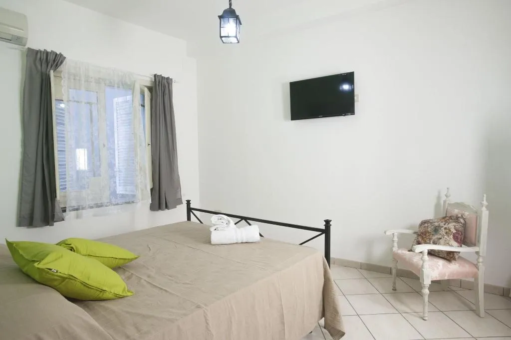 Room, City Pompei Accommodations, Naples