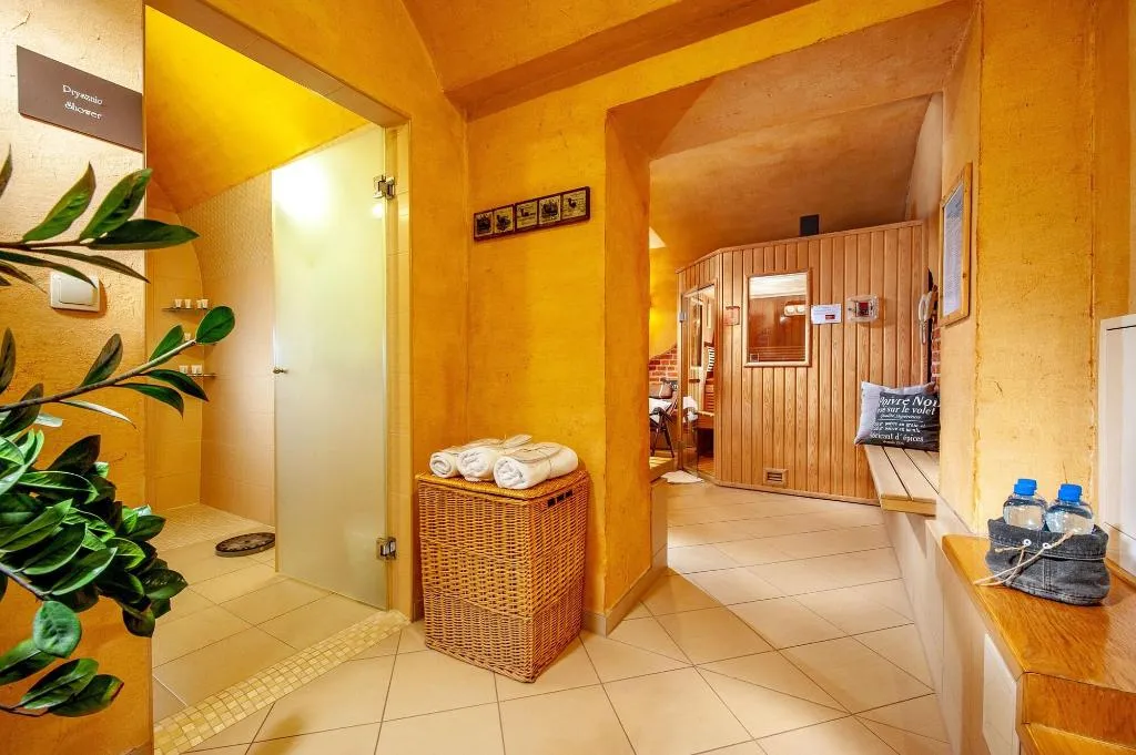 Sports and Entertainment, Amber Boutique Hotels - Hotel Amber, Krakow