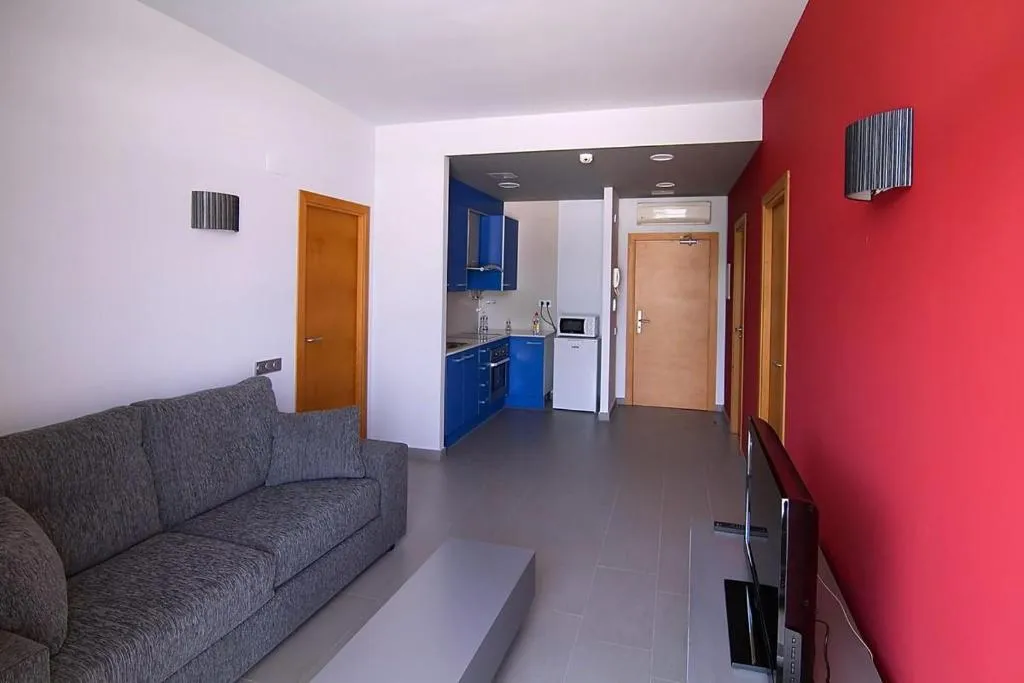 APARTMENT CAPACITY 6 TWO BEDROOMS Room, Apolo Suites Rentalmar, Costa Dorada