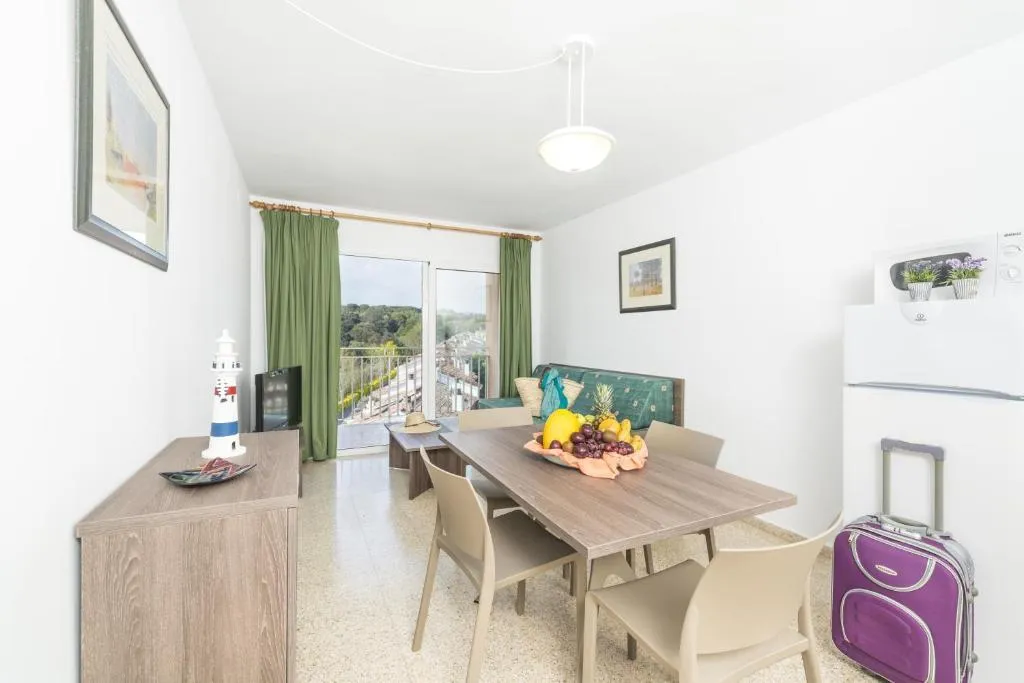 APARTMENT CAPACITY 4 ONE BEDROOM Room, Apartaments Condado, Costa Brava