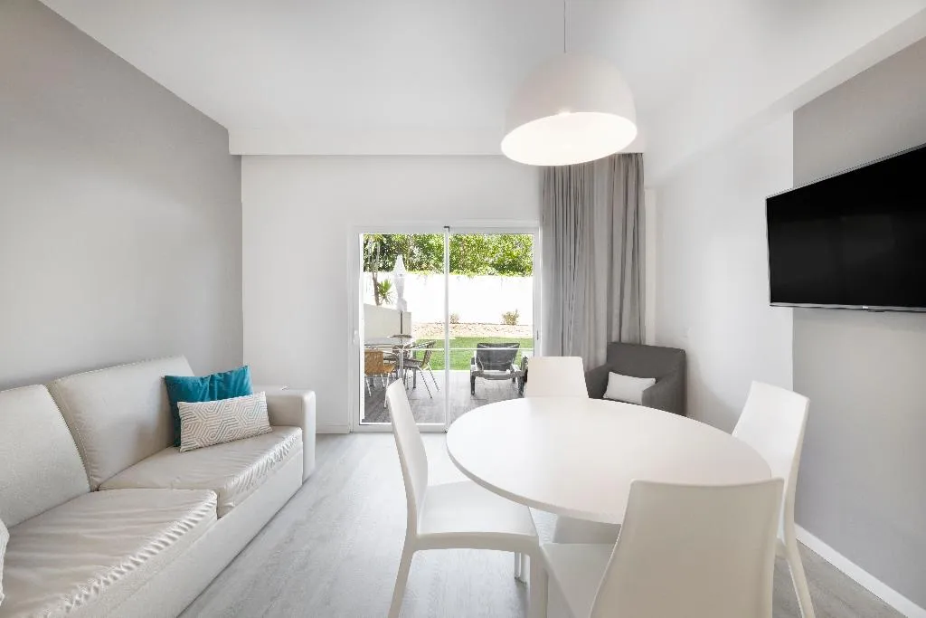 APARTMENT PREMIUM GARDEN VIEW Room, AlvorMar Apartamentos Turisticos, Algarve