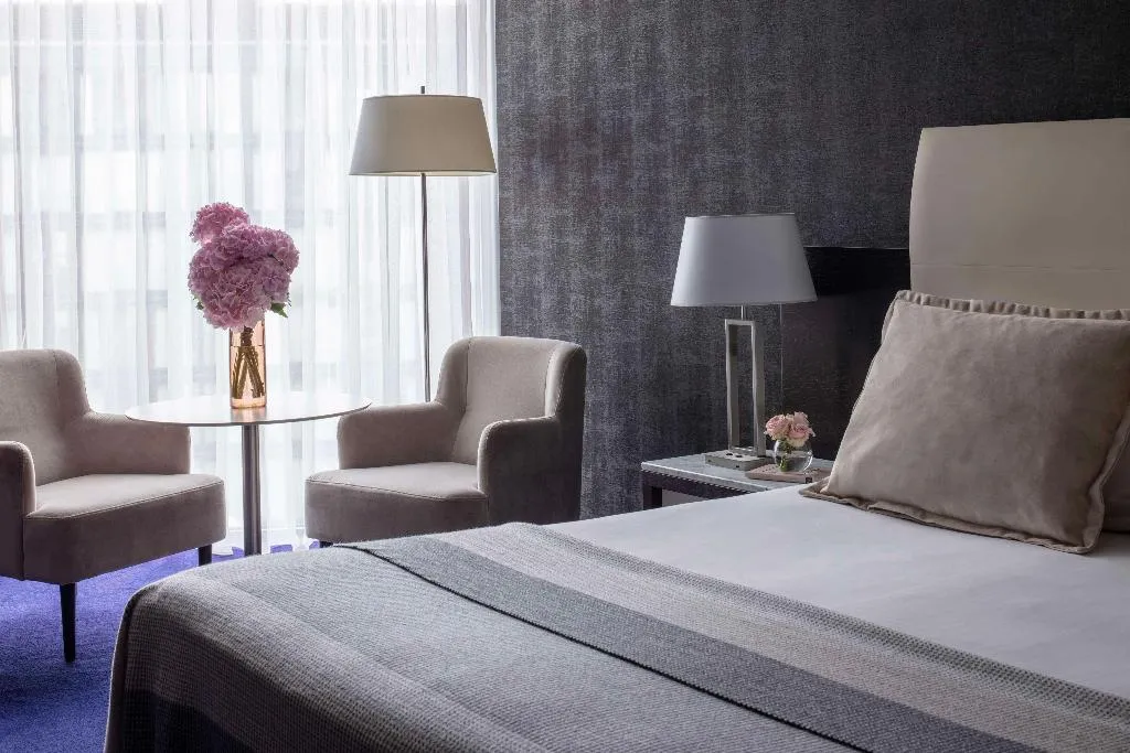 DOUBLE DELUXE Room, Anantara The Marker Dublin, Dublin