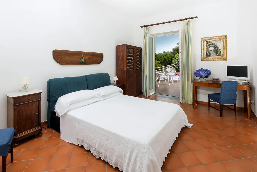 QUADRUPLE STANDARD Room, Villa Oriana Relais, Naples