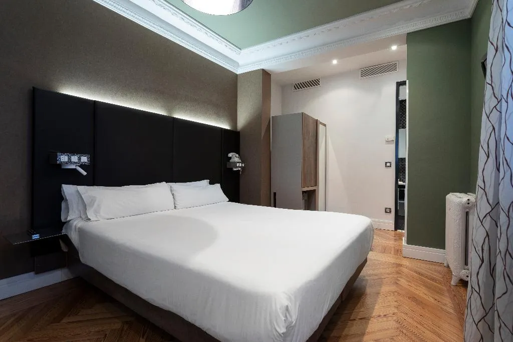 Room WITH TERRACE Room, Petit Palace Lealtad Plaza, Madrid