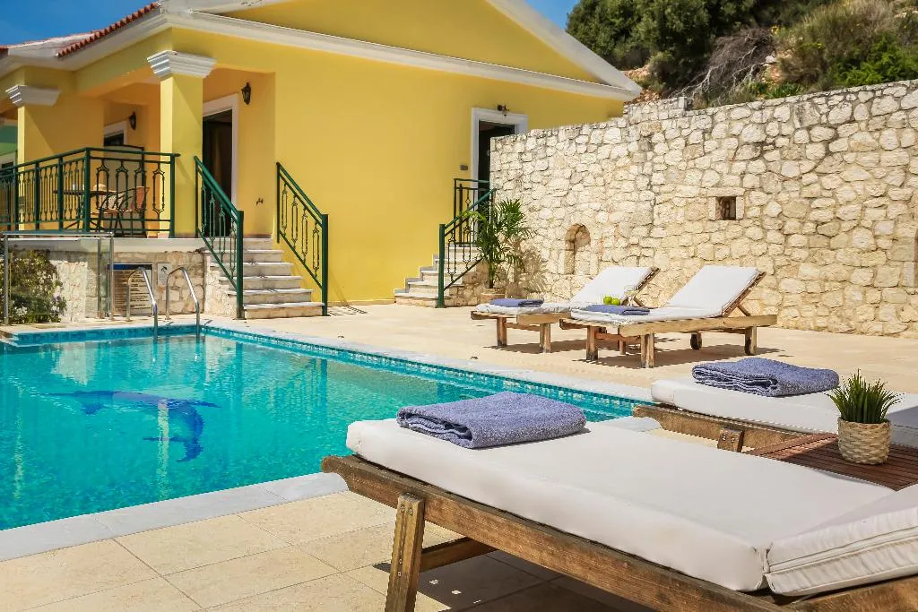 VILLA TWO BEDROOMS WITH PRIVATE POOL Room, Kefalonia Bay Palace by GHH, Kefallinia