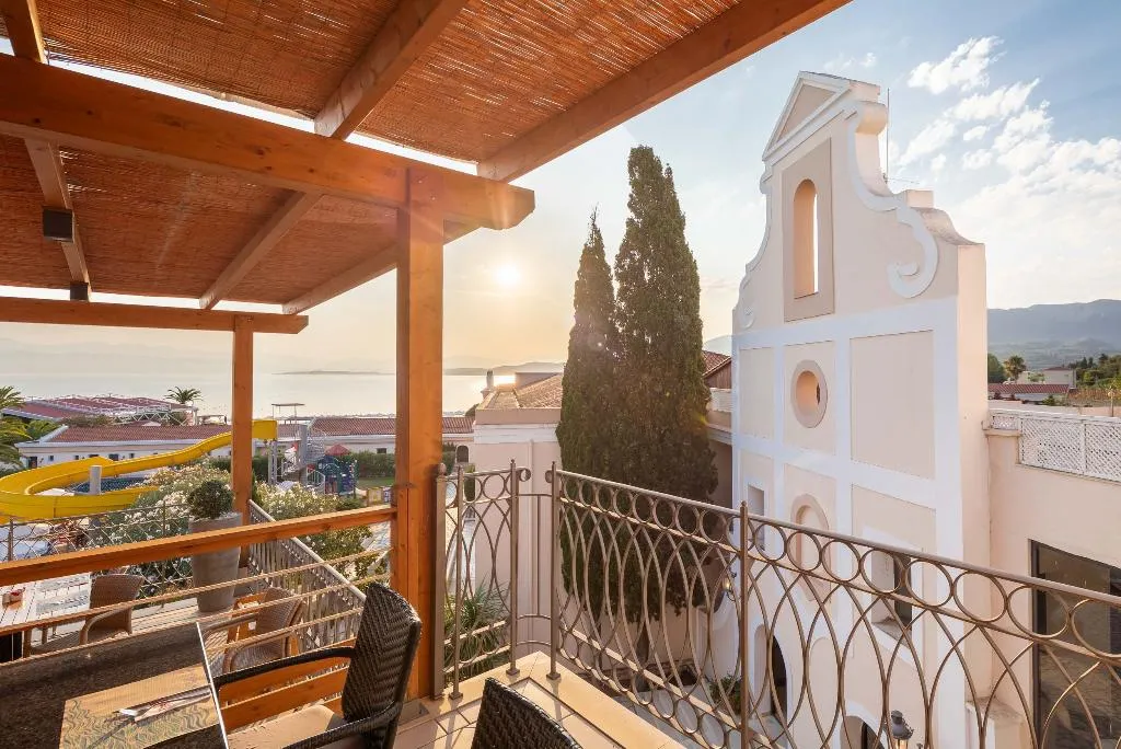 Restaurant, Roda Beach Resort and Spa, Corfu