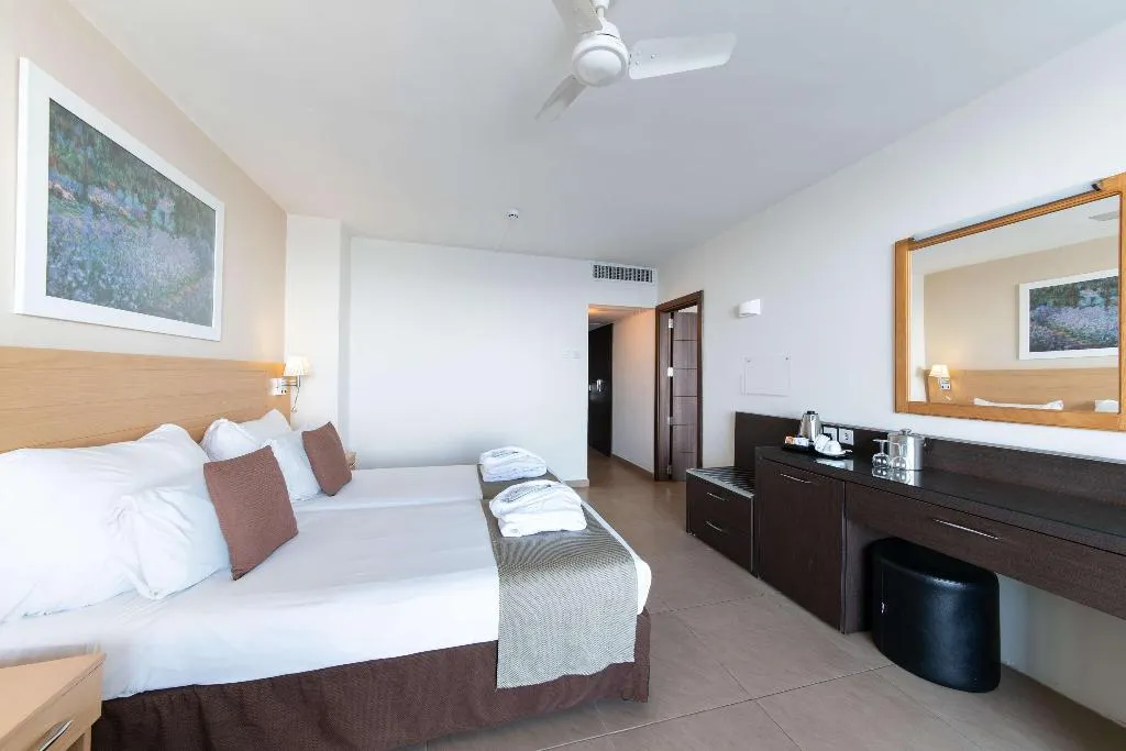 Room, The Preluna Hotel, Malta
