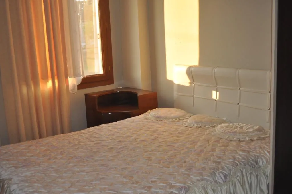 VILLA THREE BEDROOMS Room, Ayvalik Camlik Villalari, Izmir