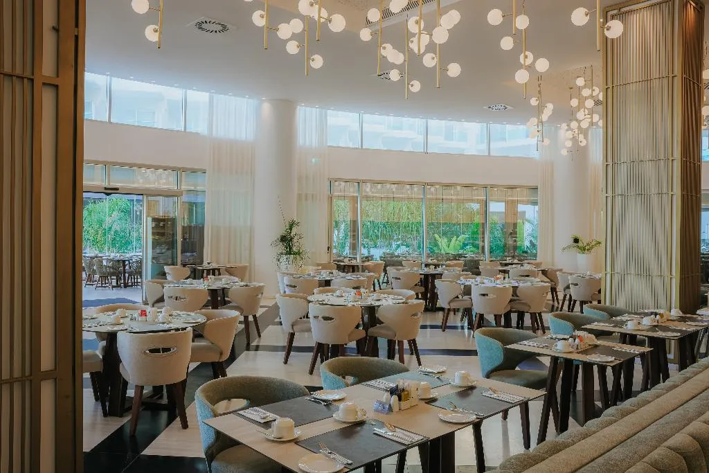 Restaurant, Nissiblu Beach Resort, Cyprus
