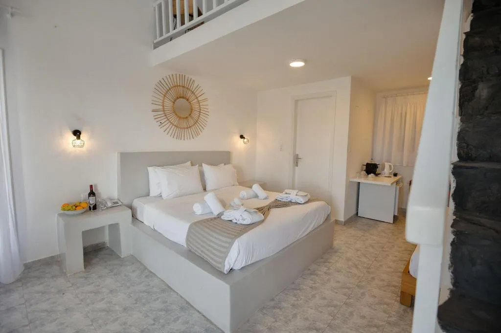 Room, Aspro Phos, Santorini