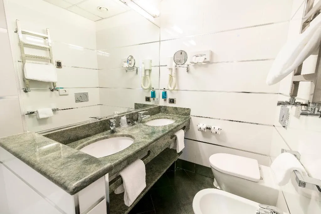 Double or Twin STANDARD Room, Grand hotel Mediterraneo, Florence