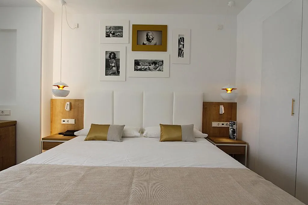 Room, BG Rei del Mediterrani, Majorca