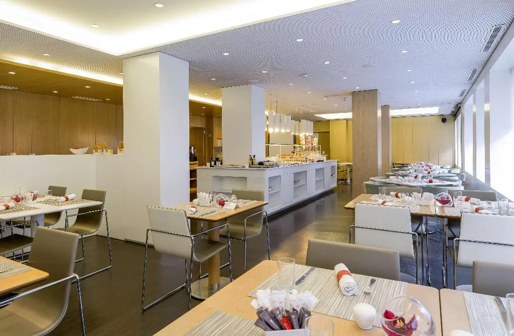 Restaurant, NH Collection Madrid Colón, Madrid