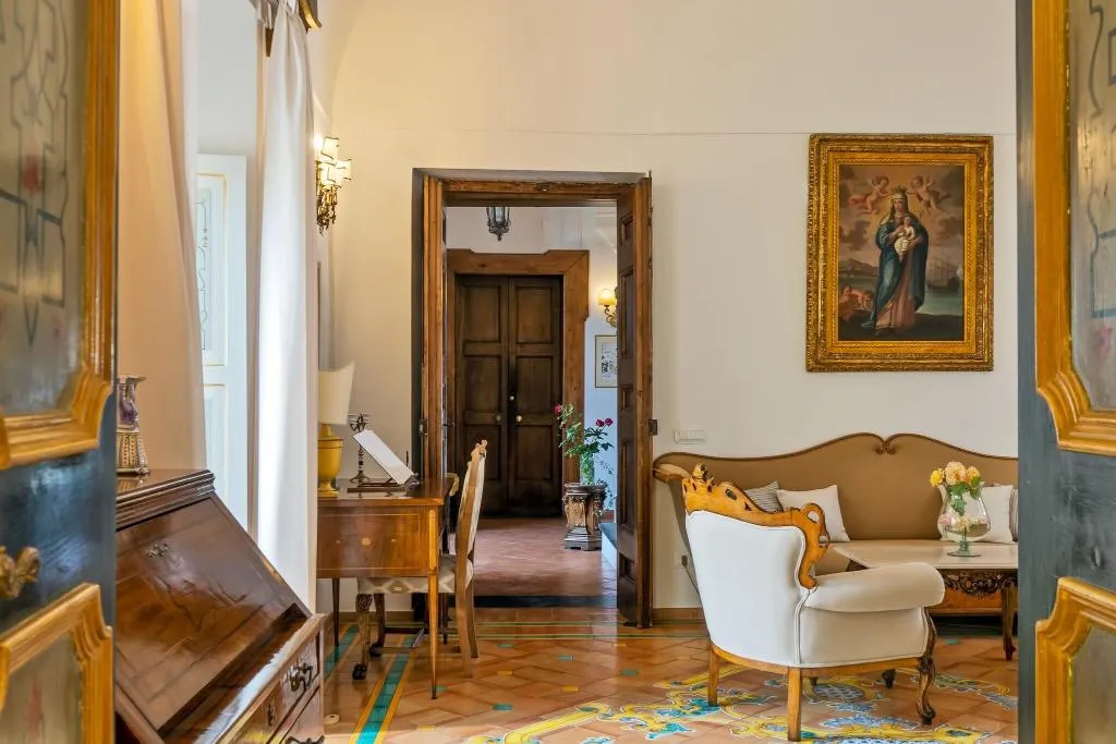 Lobby, Palazzo Murat, Naples