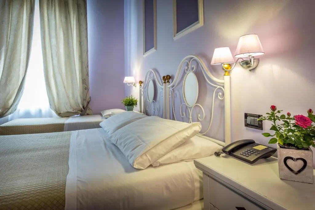QUADRUPLE STANDARD Room, Ferrucci, Florence