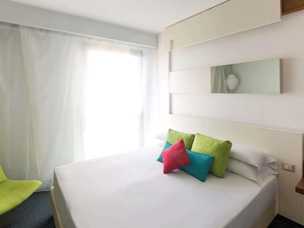 DOUBLE STANDARD Room, ibis Styles Roma Eur, Rome