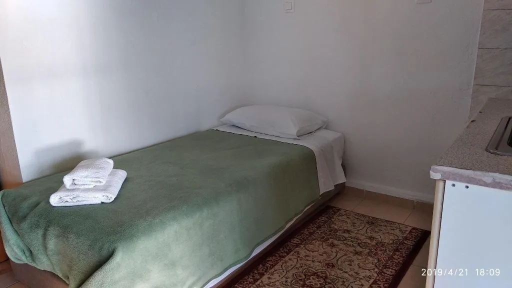 Room, Prosforio, Thessaloniki
