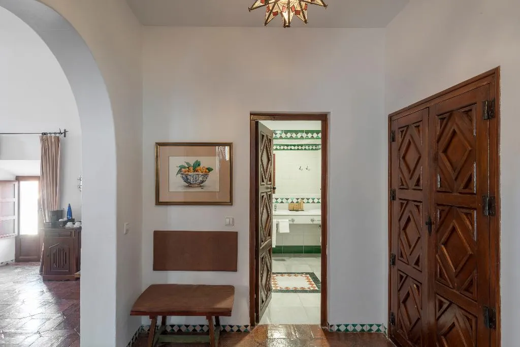 JUNIOR SUITE STANDARD Room, Parador de Guadalupe, Madrid