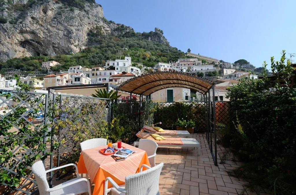 General view, Sharon House, Naples