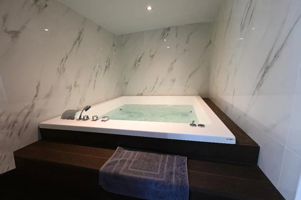 JUNIOR SUITE WITH BALCONY Room, Urban Core Residence, Athens
