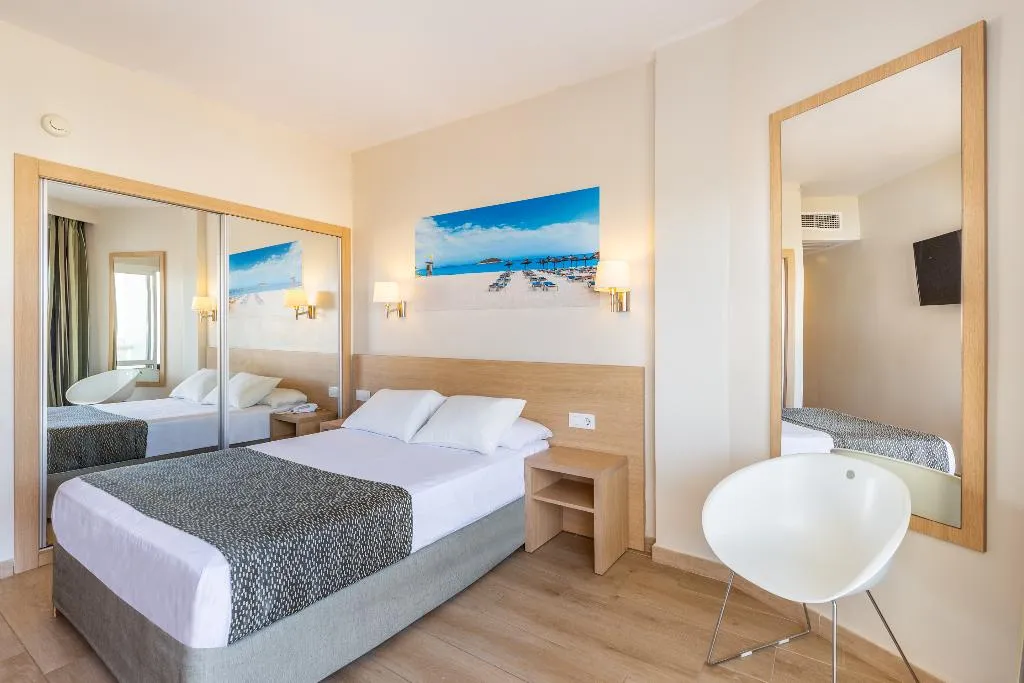 SINGLE STANDARD Room, Samos, Majorca