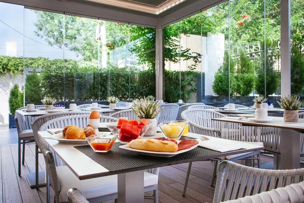 Terrace, Globales Acis & Galatea Hotel, Madrid