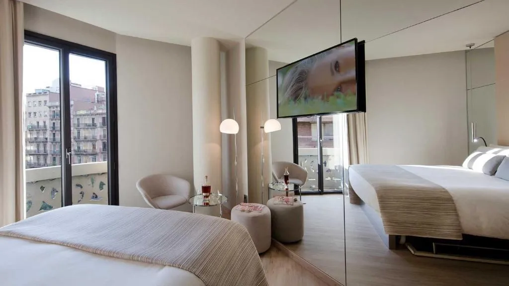 DOUBLE SINGLE USE DELUXE Room, Cram, Barcelona