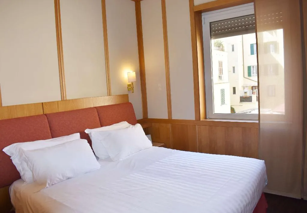 QUADRUPLE TWO BEDS Room, Hilton Garden Inn Rome Colosseum, Rome
