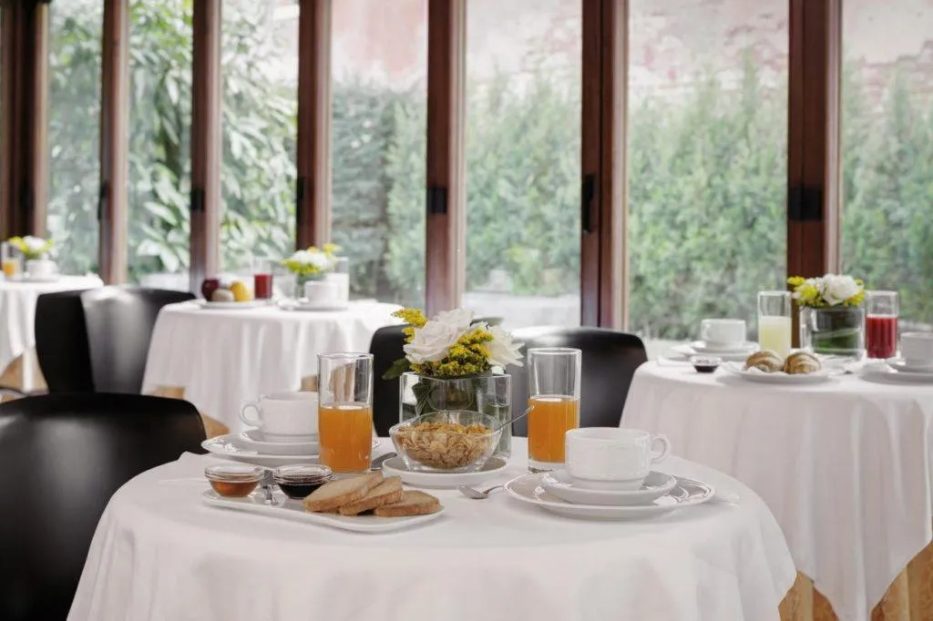Restaurant, Pausania, Venice