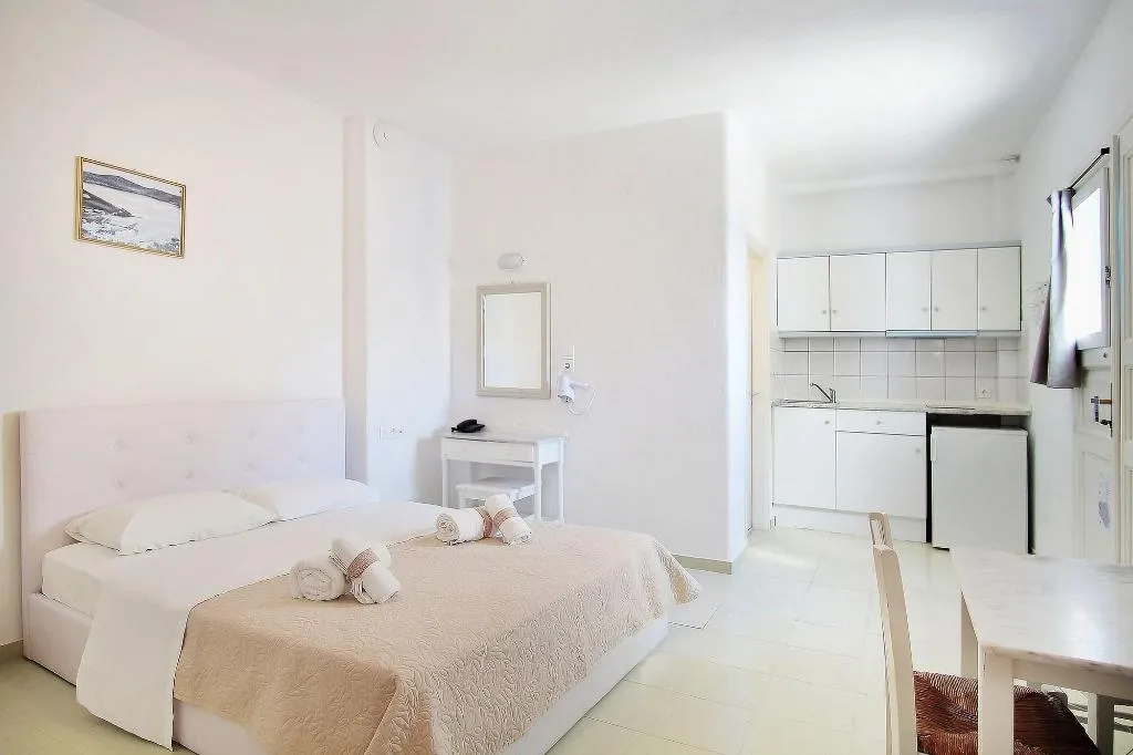 Room, Kritikakis Village Apartments, Santorini