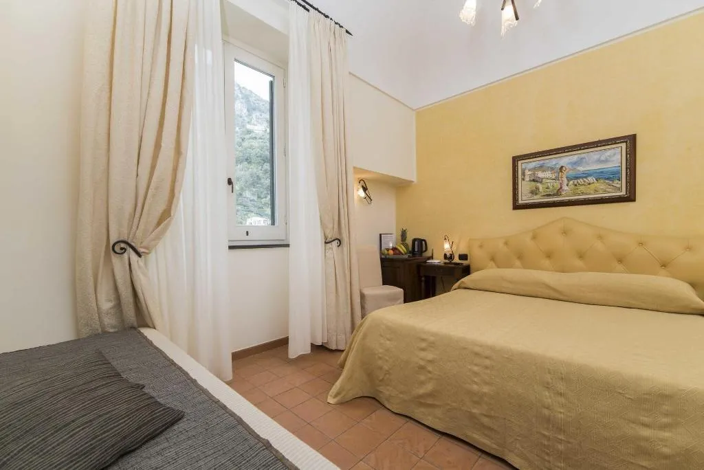 DOUBLE DELUXE Room, Hotel Villa Annalara, Naples