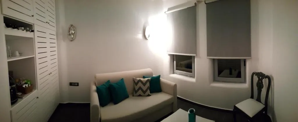 Room, Unique Suites, Santorini