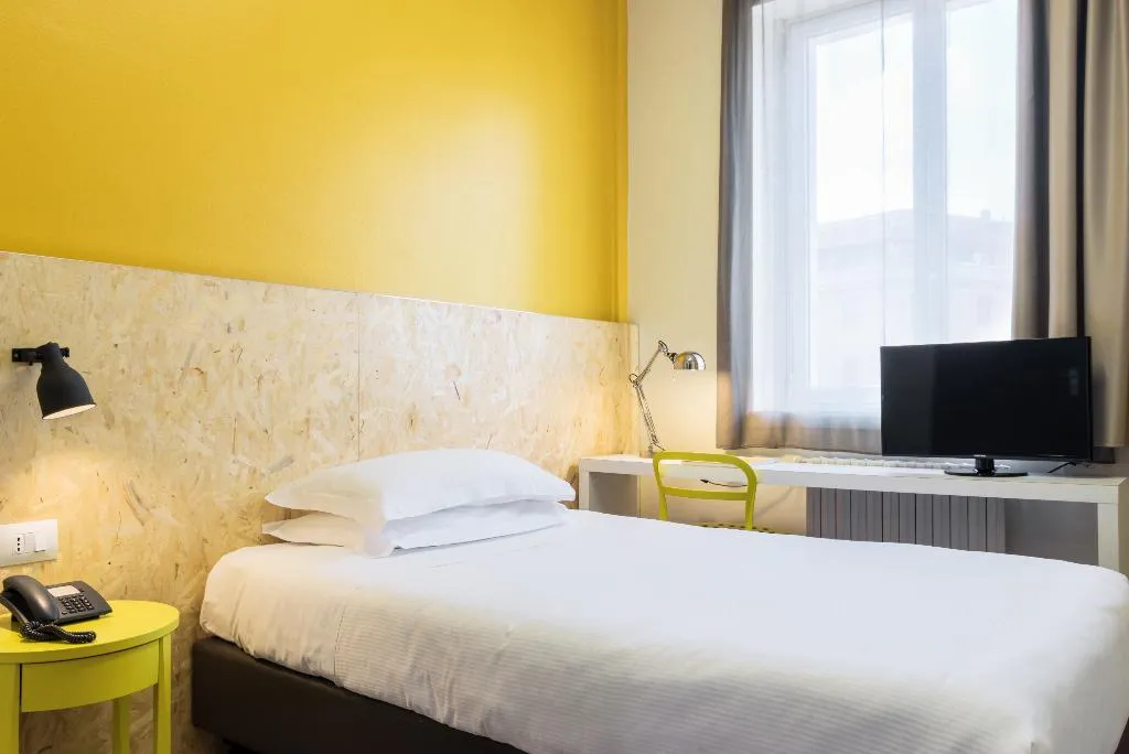 SINGLE STANDARD Room, B&B Hotel Milano Ornato, Milan