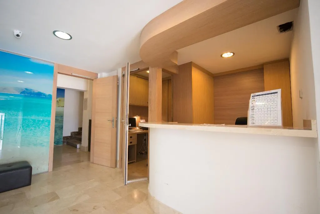 Lobby, Embat, Majorca